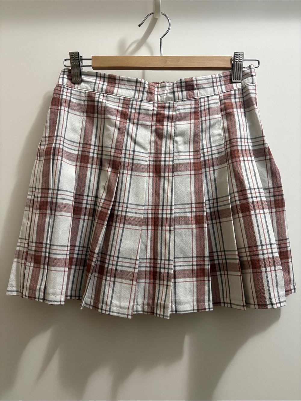 aerie Cream and Rust Plaid Pleated Mini Skirt